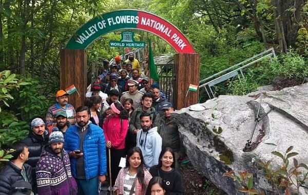 फूलों की घाटी' पर्यटकों के लिए खुली