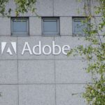 नई दिल्ली, 18 जून 2025 जनरेटिव AI के क्षेत्र में एक और बड़ा कदम उठाते हुए Adobe Inc. ने मंगलवार को अपना पहला समर्पित AI इमेज जेनरेशन मोबाइल ऐप Firefly लॉन्च कर दिया है। यह ऐप अब iOS और Android दोनों प्लेटफॉर्म पर उपलब्ध है, जो यूज़र्स को चलते-फिरते ही हाई-क्वालिटी AI इमेज और वीडियो क्रिएट करने की सुविधा देगा।