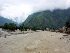 भारी बारिश का अलर्ट: कब दस्तक देगा मानसून? जानिए पूरा अपडेट